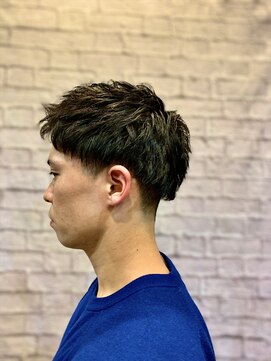 銀座マツナガ 新宿野村ビル店 新宿、ツープロックバーバースタイル