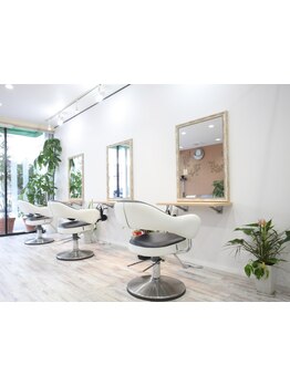 【妙興寺駅より歩いて２分】４席のみの落ち着いた空間◎居心地のよいアットホームなサロンで癒しの時間を。