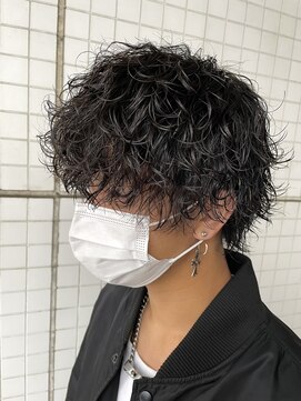 エリマバイフィフス 調布(elima by fifth) ツイストスパイラルツイスパマッシュウルフ重めマッシュ刈り上げ