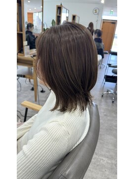 シロ(shiro.) ブリーチ無し明るめグレージュ