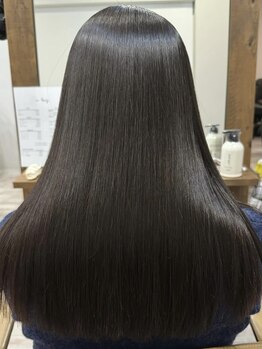 シキ(C key)の写真/毛先まで滑らかな理想のナチュラルストレートが叶う★まるで地毛のような仕上がりにうっとり!!