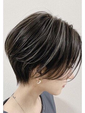 白髪ぼかしハイライトスタイル