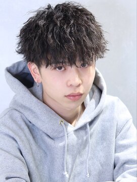 men's salon es. 新宿 メンズカット/メンズパーマ/メンズヘア【メンズサロン エス】 ニュアンスパーマ/波巻きツイストスパイラル[新宿/メンズ/men's]