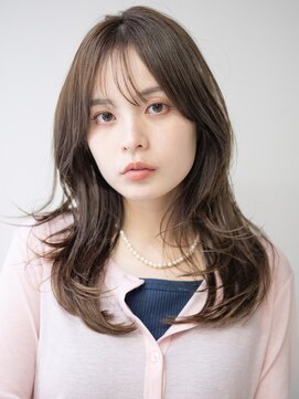 サーカス バイ ビュートリアム 青山(CIRCUS by BEAUTRIUM) レイヤーカット レイヤー 20代30代40代 顔周りレイヤー