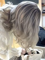 ブレイズヘアー(BLAZEhair) 【人気カラーデザイン】ミルクティグレージュ×ブリーチ3回