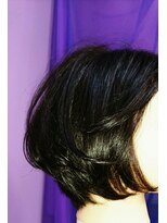 キャメル アンド ハダリ(camel&hadari) シルエットにこだわったグラデ―ションボブ