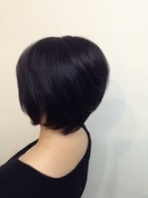 アウスレーゼ(Auslese)&nbsp;小顔効果ばっちりの前下がりのスタイル