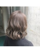 ループ(LOOP)&nbsp;グレーベージュカラー