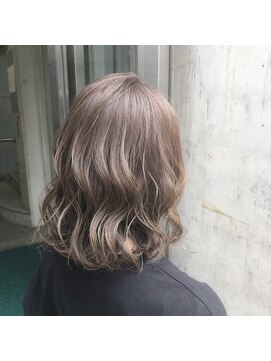 ループ(LOOP) グレーベージュカラー