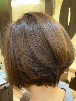 話題のAVEDAカラー導入サロン♪93％自然由来の成分のAVEDAカラーで美しく艶やかに仕上げます。