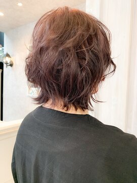 キャアリー(Caary) 福山市　イルミナカラー人気外ハネくびれウルフ人気キャアリー