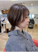 大人可愛いショートヘアウルフカットベージュカラー