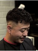 ソフトクロップ　スキンフェード　メンズ　バーバー　眉毛