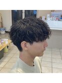 ハネすぎない縦落ちツイスパ
