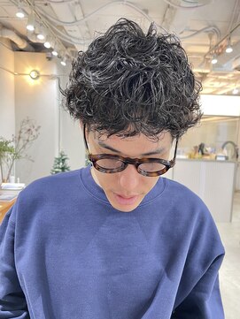 ヘアー アイス ルーチェ(HAIR ICI LUCE) メンズパーマ マッシュパーマ 無造作パーマ 黒髪パーマ / 井上