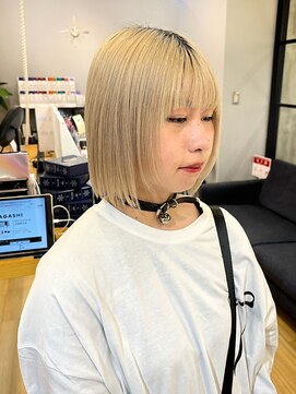 ジアン テラス(GIEN TERRASSE) ブリーチカラーハイトーンベージュ/ショートボブ