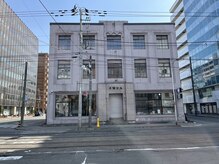 モール(Mole)の雰囲気（築100年の歴史を誇る建造物（※入口は向かって右側です））