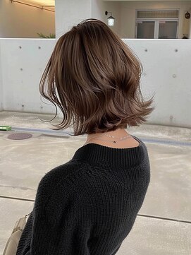 クラン 岡本(Chlan) 切りっぱなしワンレンボブ　アッシュベージュ