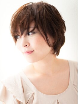 イムス マドモアゼル(imus madomoazel)の写真/【髪や頭皮に優しい自社開発のハーブカラー使用◎】天然の樹脂で《ツヤ・ハリ・コシ》が叶います♪