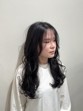 リースリー(Re.3 connecting beauty) レイヤーカット&ダークアッシュカラー