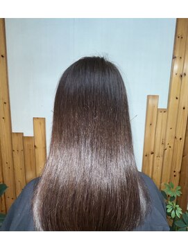 エルモア美容室 髪にドラマを ― 髪質改善カラー
