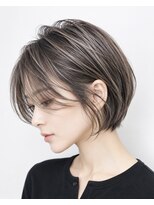 ウィールール 札幌店(WE RULE) 白髪ぼかし風ハイライトショート