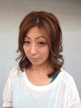 フェリシータ 緑地公園店(felicita) ハイトーンベージュ@センターパート鎖骨ミディ