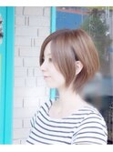 ショートボブ