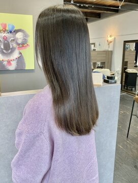 アルコイリスバイドールヘアー(ARCOIRIS by Dollhair) エギョモリ刈り上げボブこなれヘアーバニラベージュカシスレッド