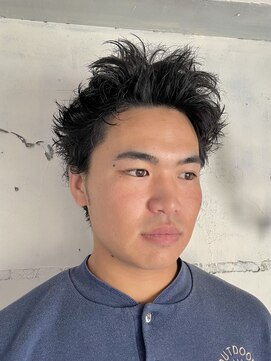 アンリ(Henri) [オカダケント]刈り上げないスパイキーショート