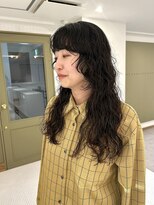 エミィ(emme)&nbsp;【emme×石崎】ロングパーマ/カジュアルパーマ/顔周りカット