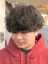 バイフィフス 原宿/表参道(by fifth)&nbsp;韓国風センターパートウルフマッシュ波巻きスパイラルパーマ黒髪