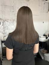 《縮毛矯正》ナチュラル×艶感が叶う縮毛矯正