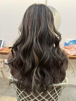 ロミー 本厚木(ROMMY.) ロング細めハイライトヘーゼルブラウンブリーチ☆20代~50代