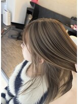 ルーカス(Lucas) 動きの出るハイライト艶髪♪