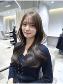 オリーブベージュ