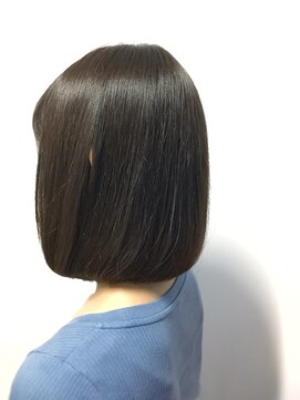 コピーヌ 高田馬場店(Copine) コロンとしたシルエットがかわいい☆前下がりボブ×グレージュ☆