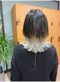 裾カラー×レイヤースタイル