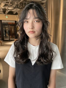 スクリーン(SCREEN) curly medium style