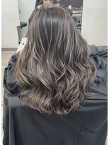 ヴィフ 大船(VIF)&nbsp;バレイヤージュ/ハイライト/ダブルカラー/ケアブリーチ/ボブ