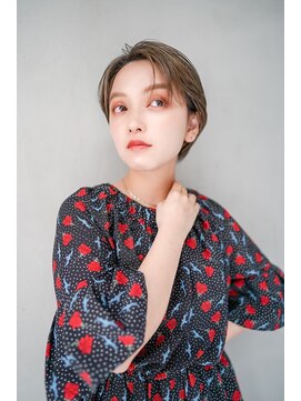 ギークス(GEEKS) 【GEEKS渋谷】クールショート/スモーキーベージュ/冬カラー/小顔