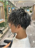 ソフトツイスト刈り上げツーブロックハイライト