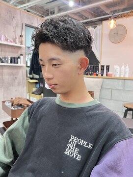 髪屋 紬 メンズ/メンズカット/メンズパーマ/ラルフカール