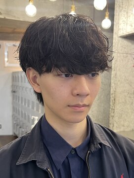 バイフィフス 原宿/表参道(by fifth) メンズナチュラルマッシュシャドウパーマ無造作センターパート