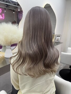 ラビス 池袋(Lovis) 《鳥越》イメチェンヘア/ホワイトブロンド/外はねボブ/韓国/池袋