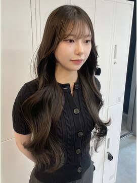 アリュウル 表参道(ALLURE) 透けるグレージュカラー×レイヤーカット◯伊藤