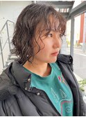20代30代秋冬暗髪カラーレイヤーボブパーマ小顔ショート