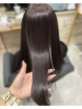 リーオオサカ(Lee Osaka) ツヤ感×ラベンダーグレージュ