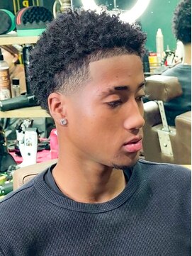 プロショップウェーブ セカンド(PRO SHOP WAVE II) スペインカール/フェザーパーマ/メンズパーマ/テーパーフェード