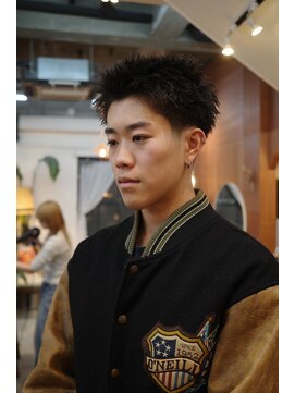 エディ(Edy) メンズスパイキーショート刈り上げスキンフェード眉毛カット岡山